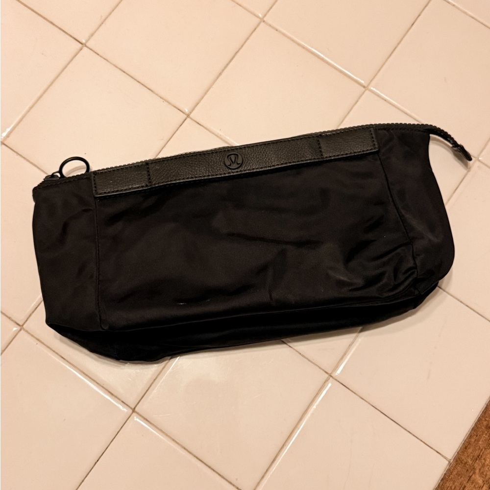 lululemon Travel Easy Kit *4.5L in black